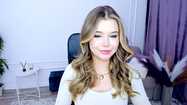 FollowLovee online show from 02/07/25, 07:38