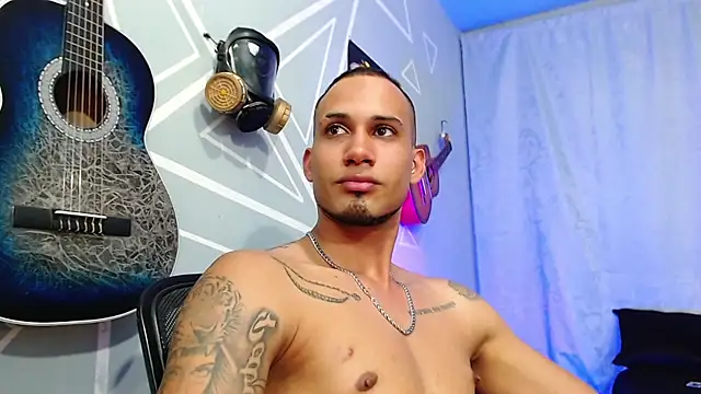 MagnusFrost online show from 02/15/25, 01:10