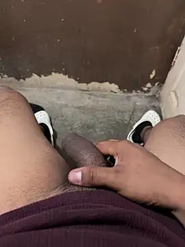 Snapshot of Luis455gomez chatting on 12/31/24, 11:17 Luis455gomez online show from 12/31/24, 11:17