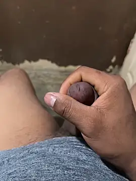 Snapshot of Luis455gomez chatting on 02/23/25, 05:56 Luis455gomez online show from 02/23/25, 05:56