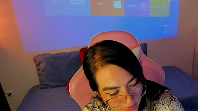 Sofi Martinezz0 online show from 09/17/25, 03:52