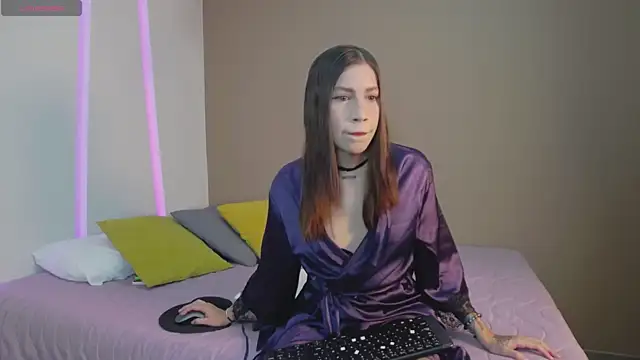 Snapshot of LynnSam_ chatting on 02/01/25, 01:55 LynnSam online show from 02/01/25, 01:55