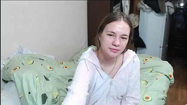 leila bambi  online show from 01/12/25, 10:45