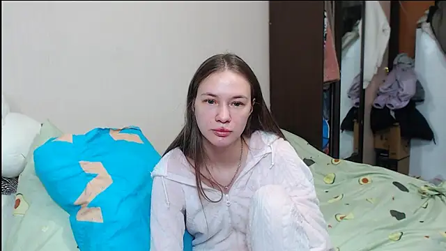 leila bambi  online show from 01/21/25, 10:30