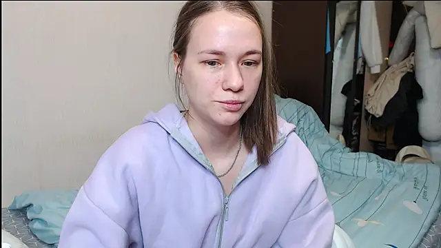 leila bambi  online show from 02/19/25, 10:31