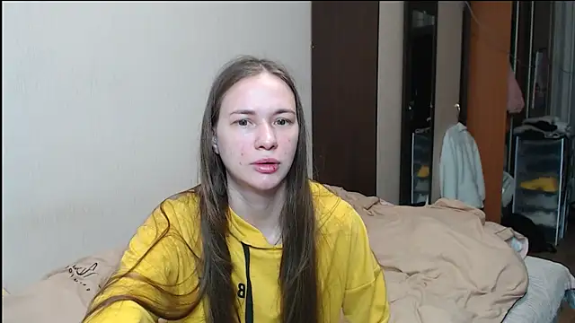 leila bambi  online show from 03/20/25, 08:31