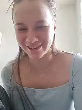 leila bambi  online show from 02/13/26, 11:28