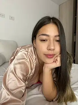 Latina vanessa online show from 12/14/24, 10:39