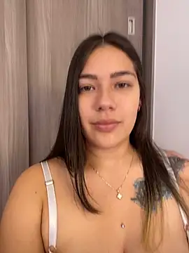 Latina vanessa online show from 12/18/24, 08:14