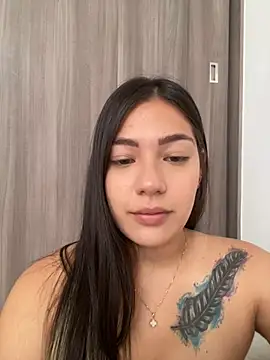 Latina vanessa online show from 12/30/24, 07:53