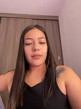 Latina vanessa online show from 01/25/25, 11:00