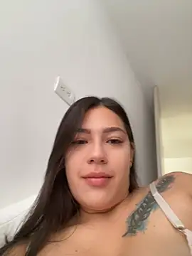 Latina vanessa online show from 02/06/25, 12:26