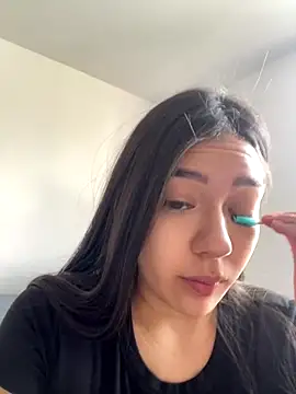 Latina vanessa online show from 09/21/25, 02:19