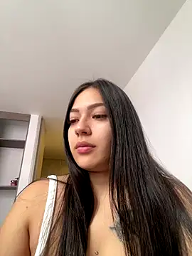 Latina vanessa online show from 10/12/25, 04:50
