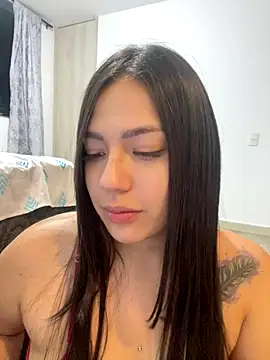 Latina vanessa online show from 12/03/25, 01:57