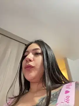 Latina vanessa online show from 02/09/26, 03:21