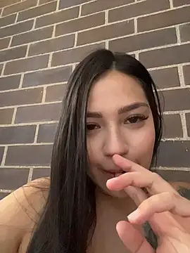 Latina vanessa online show from 05/19/26, 04:24
