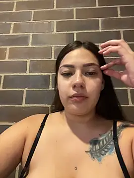 Latina vanessa online show from 05/31/26, 09:49