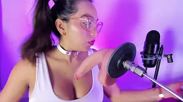 Leticia brownn1 online show from 09/14/25, 05:45