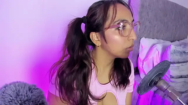 Leticia brownn1 online show from 03/29/26, 04:51