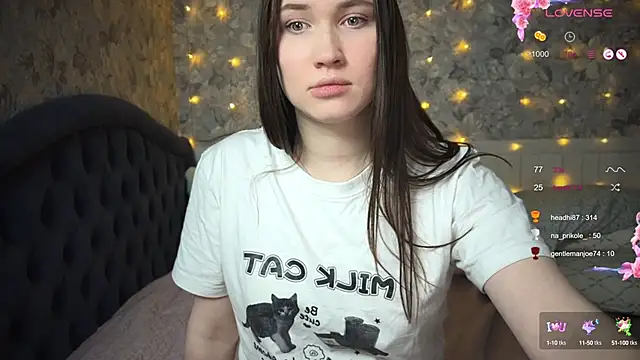 Snapshot of ChloeMillerMeow chatting on 02/21/25, 06:15 ChloeMillerMeow online show from 02/21/25, 06:15