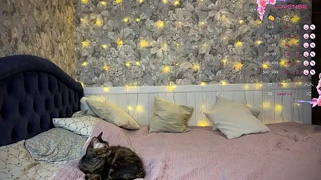 Snapshot of ChloeMillerMeow chatting on 02/25/25, 04:42 ChloeMillerMeow online show from 02/25/25, 04:42