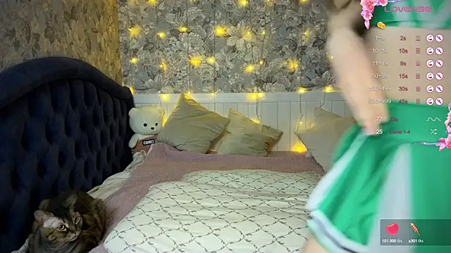 Snapshot of ChloeMillerMeow chatting on 02/25/25, 07:47 ChloeMillerMeow online show from 02/25/25, 07:47