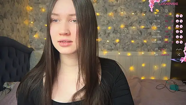 Snapshot of ChloeMillerMeow chatting on 03/13/25, 08:37 ChloeMillerMeow online show from 03/13/25, 08:37