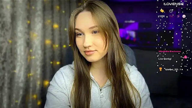 Snapshot of ChloeMillerMeow chatting on 09/16/25, 04:30 ChloeMillerMeow online show from 09/16/25, 04:30