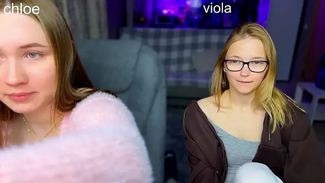 Snapshot of ChloeMillerMeow chatting on 10/06/25, 07:44 ChloeMillerMeow online show from 10/06/25, 07:44