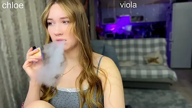 Snapshot of ChloeMillerMeow chatting on 10/24/25, 07:43 ChloeMillerMeow online show from 10/24/25, 07:43