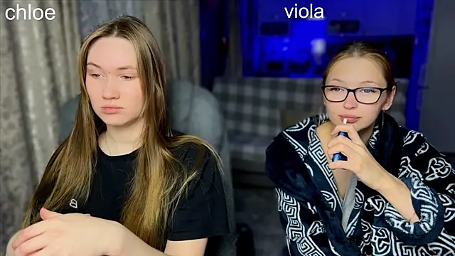 Snapshot of ChloeMillerMeow chatting on 11/07/25, 07:58 ChloeMillerMeow online show from 11/07/25, 07:58