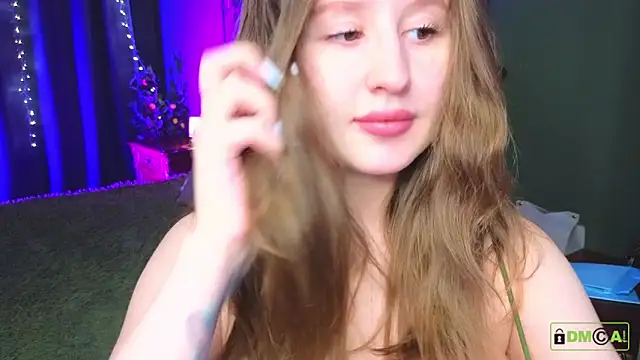 Snapshot of SquirtBabee chatting on 11/18/25, 03:38 SquirtBabee online show from 11/18/25, 03:38