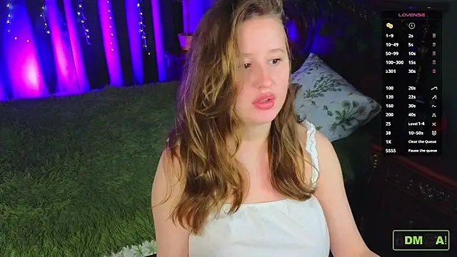 Snapshot of SquirtBabee chatting on 11/22/25, 07:35 SquirtBabee online show from 11/22/25, 07:35