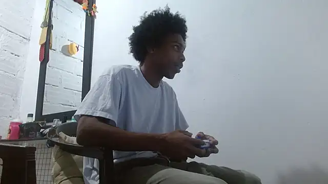 Larry-n-clouds online show from 02/03/26, 03:04