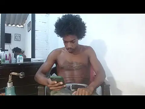 Larry-n-clouds online show from 05/19/26, 08:59