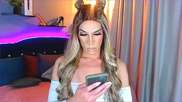 camila hootie online show from 12/24/24, 07:49