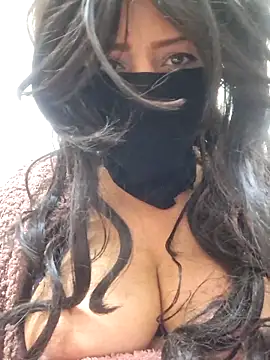 Snapshot of Rozittaa chatting on 02/28/25, 10:50 Rozittaa online show from 02/28/25, 10:50