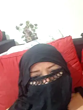 Snapshot of Rozittaa chatting on 11/23/25, 10:20 Rozittaa online show from 11/23/25, 10:20