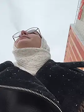 RinaCat online show from 12/31/24, 05:22