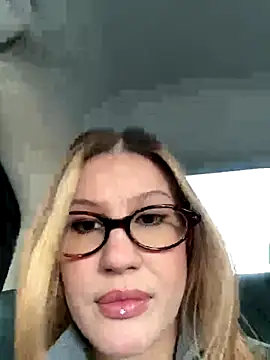 RinaCat online show from 10/20/25, 05:41