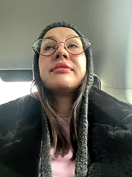 RinaCat online show from 11/27/25, 05:31