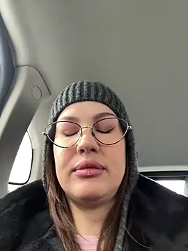 RinaCat online show from 12/14/25, 05:02