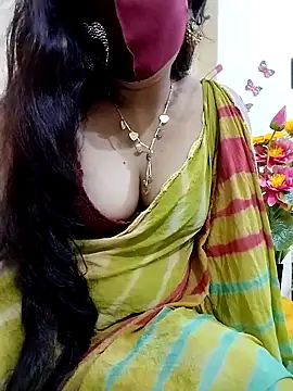 Snapshot of Ameera19 chatting on 02/26/25, 01:11 Ameera19 online show from 02/26/25, 01:11