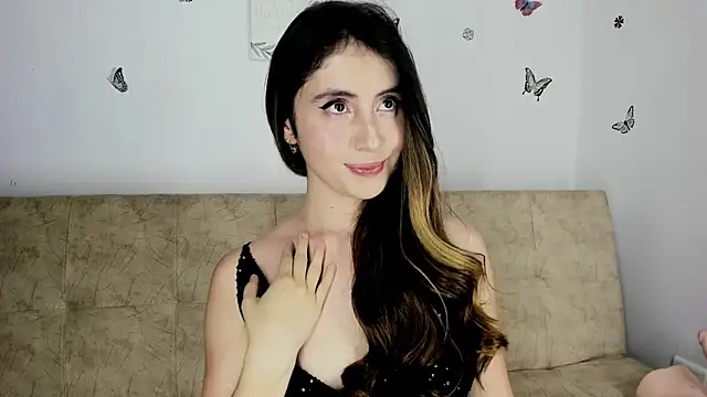 Nicol Swift  online show from 12/19/24, 02:23