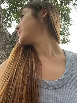 Nicol Swift  online show from 01/27/25, 06:31