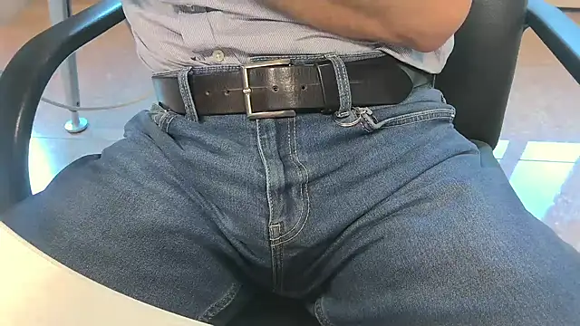 alessandroman2114 online show from 04/17/26, 04:21