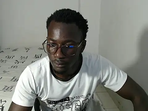 Snapshot of _Lowmaypalacios chatting on 03/25/26, 03:40 Lowmaypalacios online show from 03/25/26, 03:40