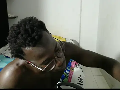 Snapshot of _Lowmaypalacios chatting on 04/15/26, 10:32 Lowmaypalacios online show from 04/15/26, 10:32