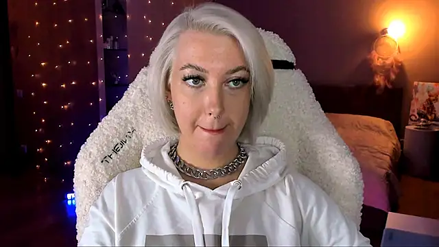 Snapshot of tykioty_Miley chatting on 01/26/25, 02:41 tykioty Miley online show from 01/26/25, 02:41